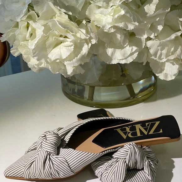 Zara flats- size us 7.5 - Picture 3 of 6
